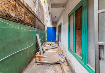 19 Bedroom Commercial Villa For Rent - BKK3, Phnom Penh thumbnail