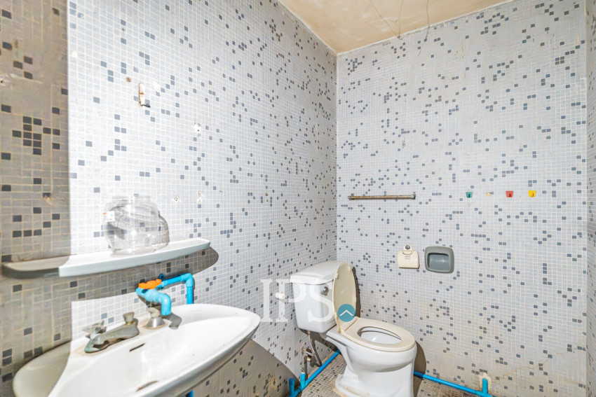 19 Bedroom Commercial Villa For Rent - BKK3, Phnom Penh