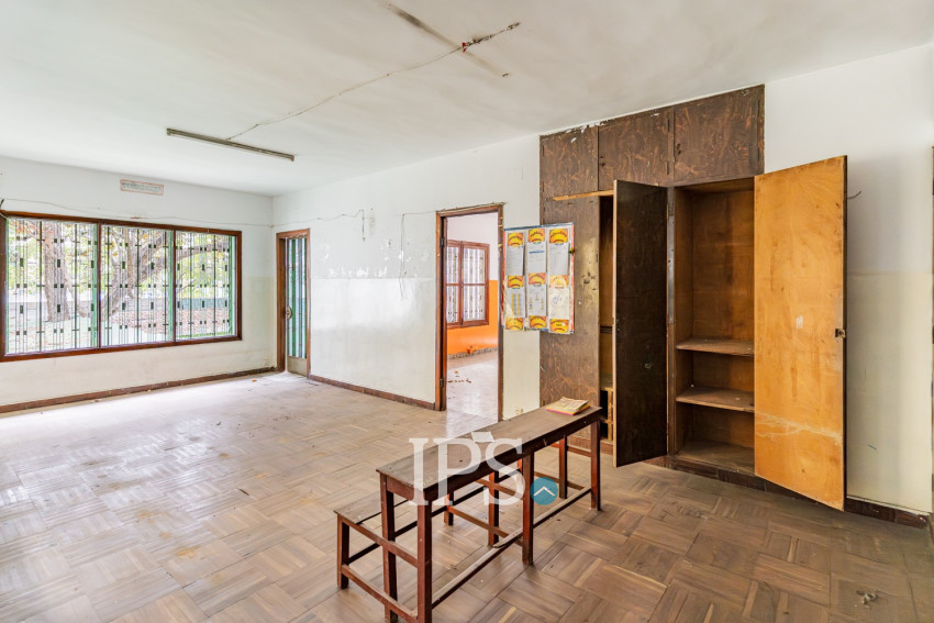 19 Bedroom Commercial Villa For Rent - BKK3, Phnom Penh