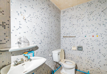 19 Bedroom Commercial Villa For Rent - BKK3, Phnom Penh thumbnail