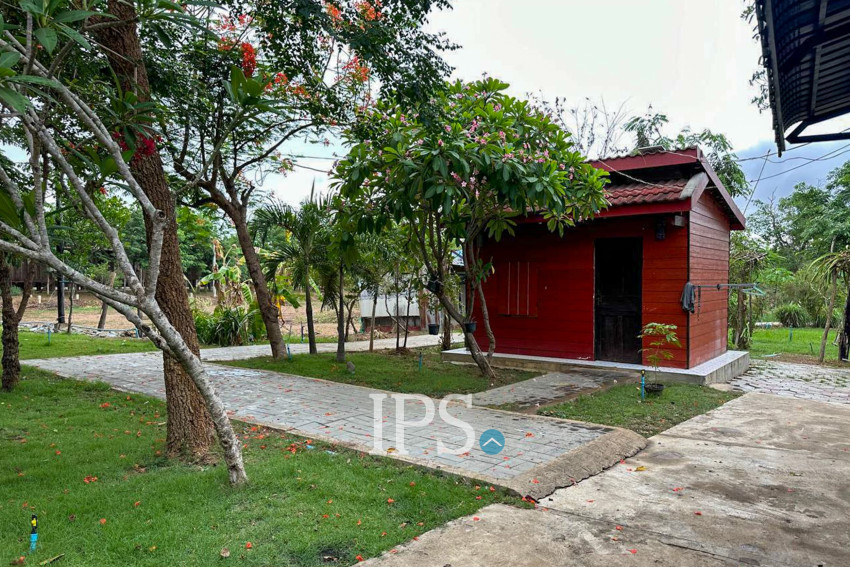 5 Bungalows And Khmer Wooden House For Sale - Anlong Vil, Battambang Province