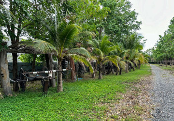 5 Bungalows And Khmer Wooden House  For Sale - Anlong Vil, Battambang Province thumbnail