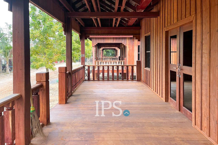 5 Bungalows And Khmer Wooden House For Sale - Anlong Vil, Battambang Province