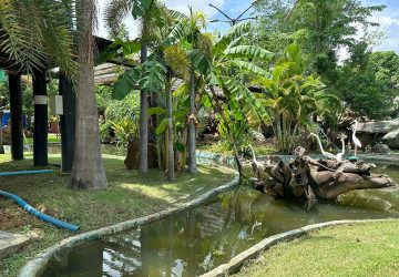 5 Bungalows And Khmer Wooden House  For Sale - Anlong Vil, Battambang Province thumbnail