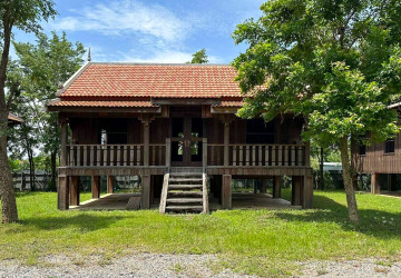 5 Bungalows And Khmer Wooden House  For Sale - Anlong Vil, Battambang Province thumbnail