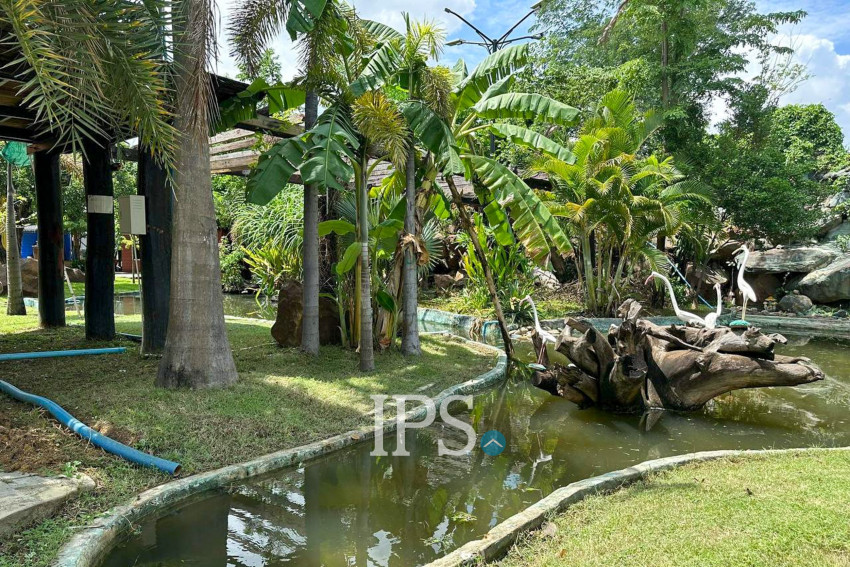 5 Bungalows And Khmer Wooden House For Sale - Anlong Vil, Battambang Province