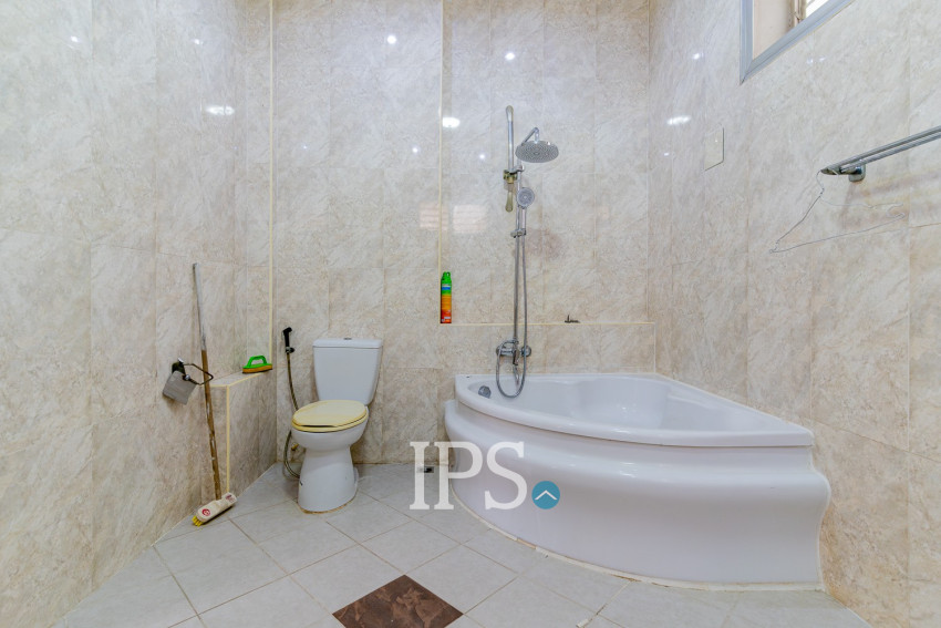5 Bedroom Commercial Villa For Rent - Tonle Bassac, Phnom Penh