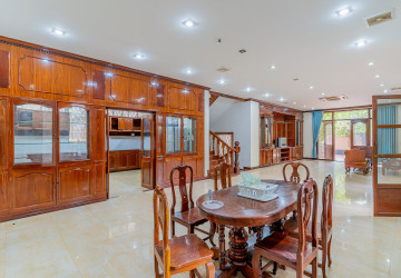 5 Bedroom Commercial Villa For Rent - Tonle Bassac, Phnom Penh thumbnail