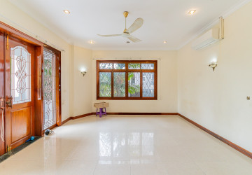 5 Bedroom Commercial Villa For Rent - Tonle Bassac, Phnom Penh thumbnail