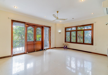 5 Bedroom Commercial Villa For Rent - Tonle Bassac, Phnom Penh thumbnail
