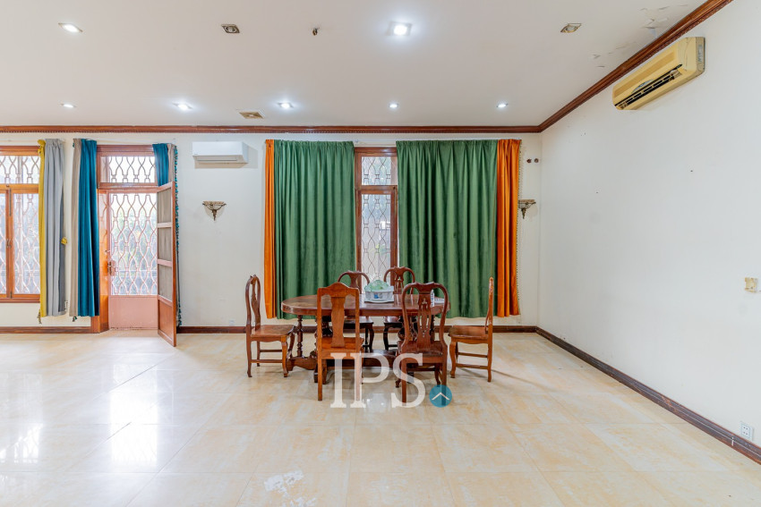 5 Bedroom Commercial Villa For Rent - Tonle Bassac, Phnom Penh