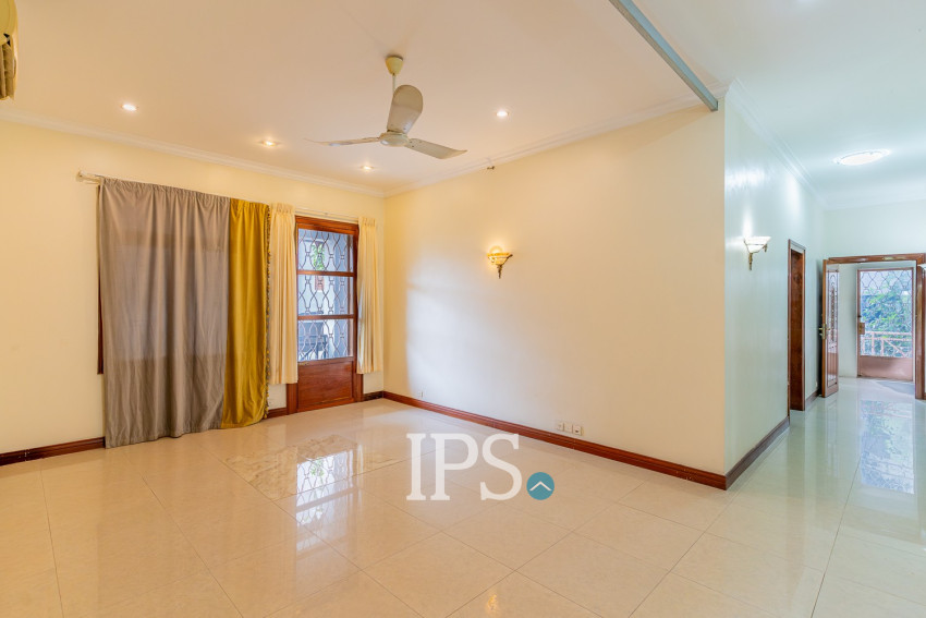 5 Bedroom Commercial Villa For Rent - Tonle Bassac, Phnom Penh