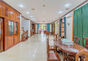 5 Bedroom Commercial Villa For Rent - Tonle Bassac, Phnom Penh thumbnail