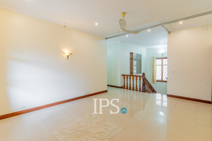 5 Bedroom Commercial Villa For Rent - Tonle Bassac, Phnom Penh