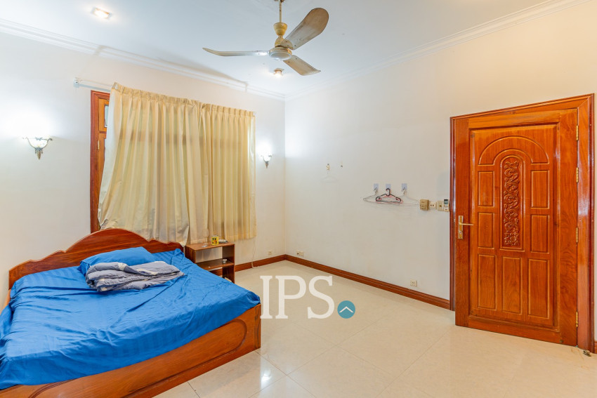 5 Bedroom Commercial Villa For Rent - Tonle Bassac, Phnom Penh