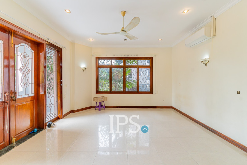 5 Bedroom Commercial Villa For Rent - Tonle Bassac, Phnom Penh