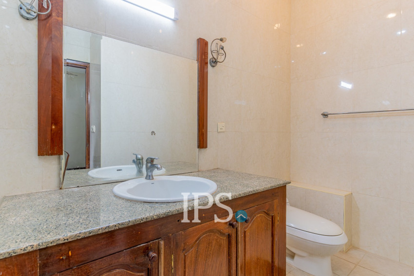 5 Bedroom Commercial Villa For Rent - Tonle Bassac, Phnom Penh