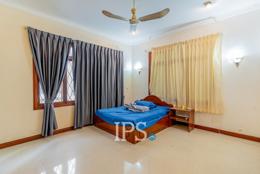 5 Bedroom Commercial Villa For Rent - Tonle Bassac, Phnom Penh