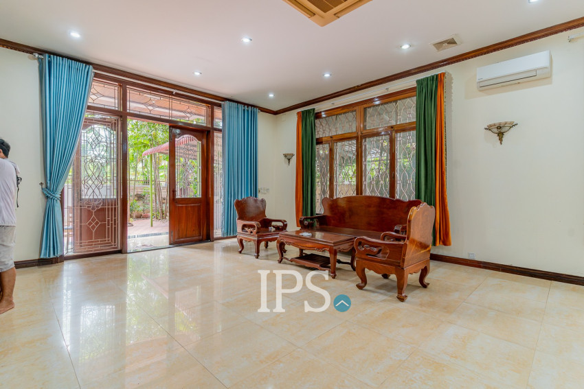 5 Bedroom Commercial Villa For Rent - Tonle Bassac, Phnom Penh