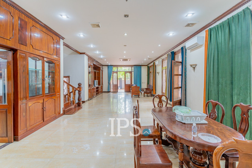 5 Bedroom Commercial Villa For Rent - Tonle Bassac, Phnom Penh