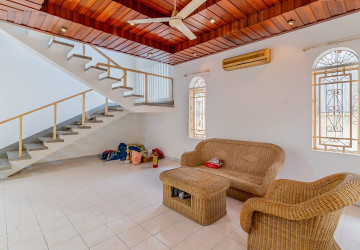 8 Bedroom Commercial Villa For Rent - Tonle Bassac, Phnom Penh thumbnail