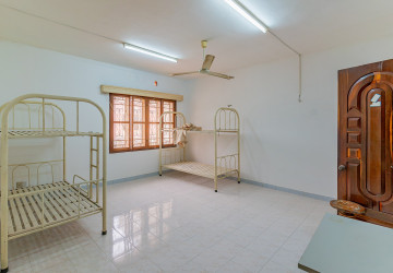 8 Bedroom Commercial Villa For Rent - Tonle Bassac, Phnom Penh thumbnail