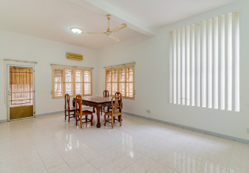 8 Bedroom Commercial Villa For Rent - Tonle Bassac, Phnom Penh thumbnail