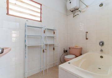 8 Bedroom Commercial Villa For Rent - Tonle Bassac, Phnom Penh thumbnail