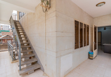 8 Bedroom Commercial Villa For Rent - Tonle Bassac, Phnom Penh thumbnail