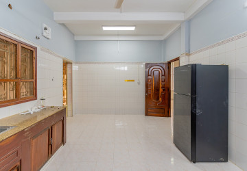 8 Bedroom Commercial Villa For Rent - Tonle Bassac, Phnom Penh thumbnail