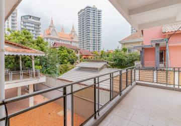 8 Bedroom Commercial Villa For Rent - Tonle Bassac, Phnom Penh thumbnail