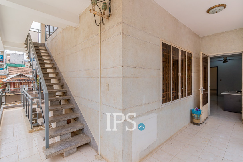 8 Bedroom Commercial Villa For Rent - Tonle Bassac, Phnom Penh
