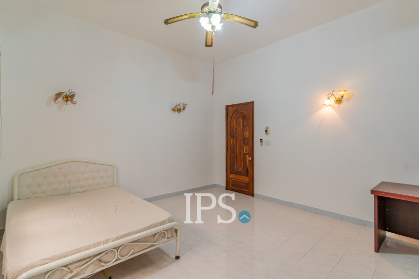 8 Bedroom Commercial Villa For Rent - Tonle Bassac, Phnom Penh