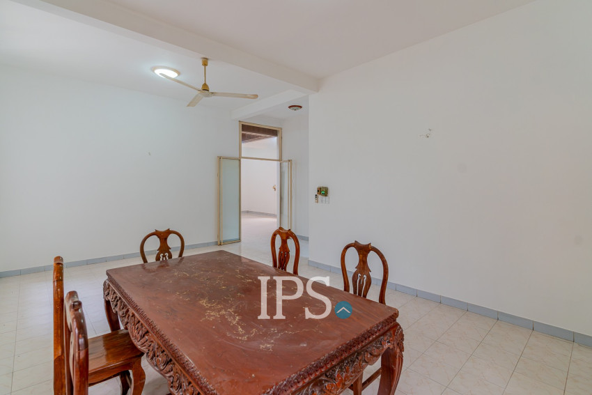 8 Bedroom Commercial Villa For Rent - Tonle Bassac, Phnom Penh
