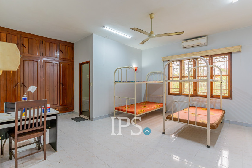 8 Bedroom Commercial Villa For Rent - Tonle Bassac, Phnom Penh