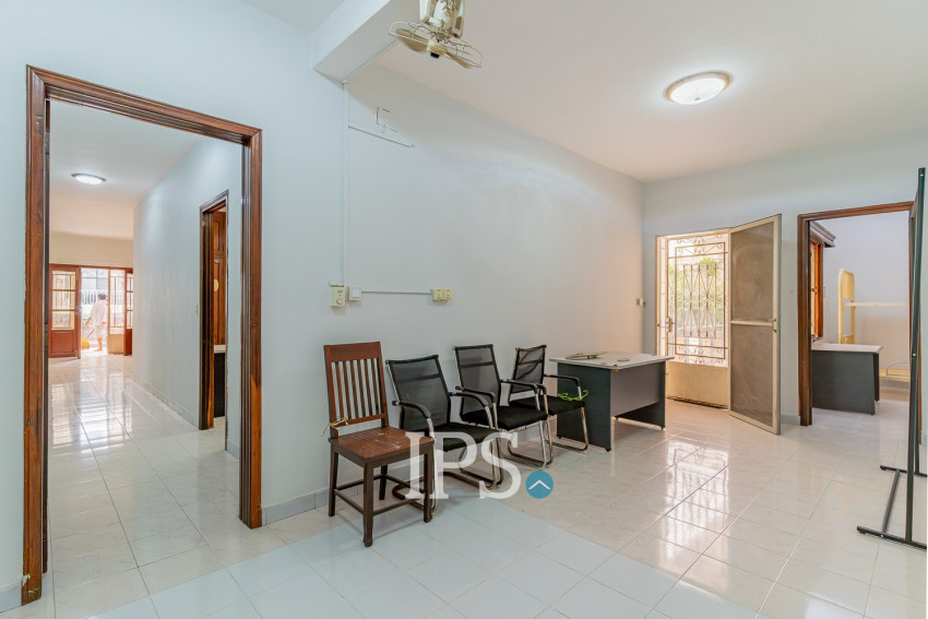 8 Bedroom Commercial Villa For Rent - Tonle Bassac, Phnom Penh