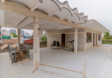 8 Bedroom Commercial Villa For Rent - Tonle Bassac, Phnom Penh thumbnail