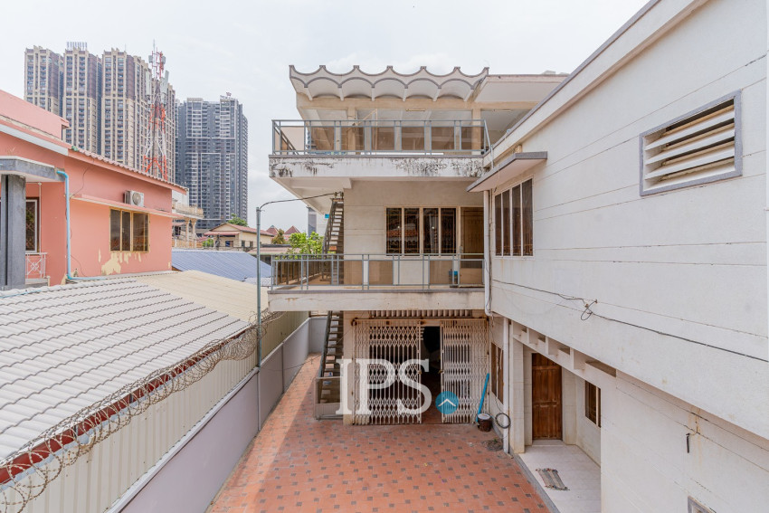 8 Bedroom Commercial Villa For Rent - Tonle Bassac, Phnom Penh