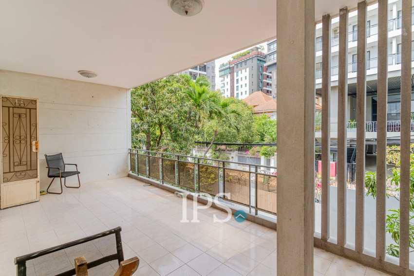 8 Bedroom Commercial Villa For Rent - Tonle Bassac, Phnom Penh