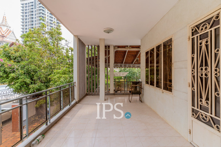 8 Bedroom Commercial Villa For Rent - Tonle Bassac, Phnom Penh