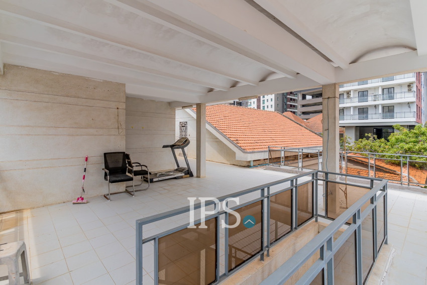 8 Bedroom Commercial Villa For Rent - Tonle Bassac, Phnom Penh