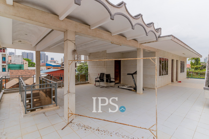8 Bedroom Commercial Villa For Rent - Tonle Bassac, Phnom Penh