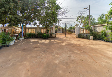 4 Bedroom House For Rent - Chreav, Siem Reap thumbnail
