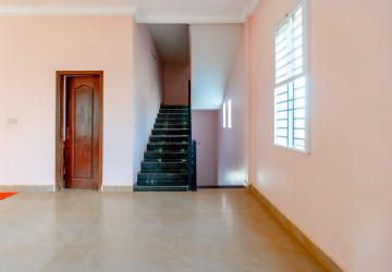 4 Bedroom House For Rent - Chreav, Siem Reap thumbnail