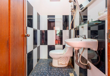 4 Bedroom House For Rent - Chreav, Siem Reap thumbnail