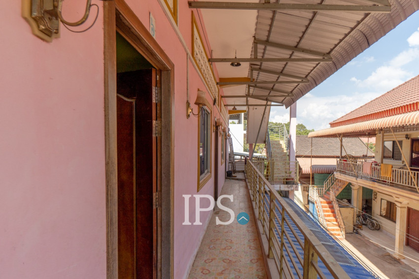 6 Bedroom House For Sale - Slor Kram, Siem Reap