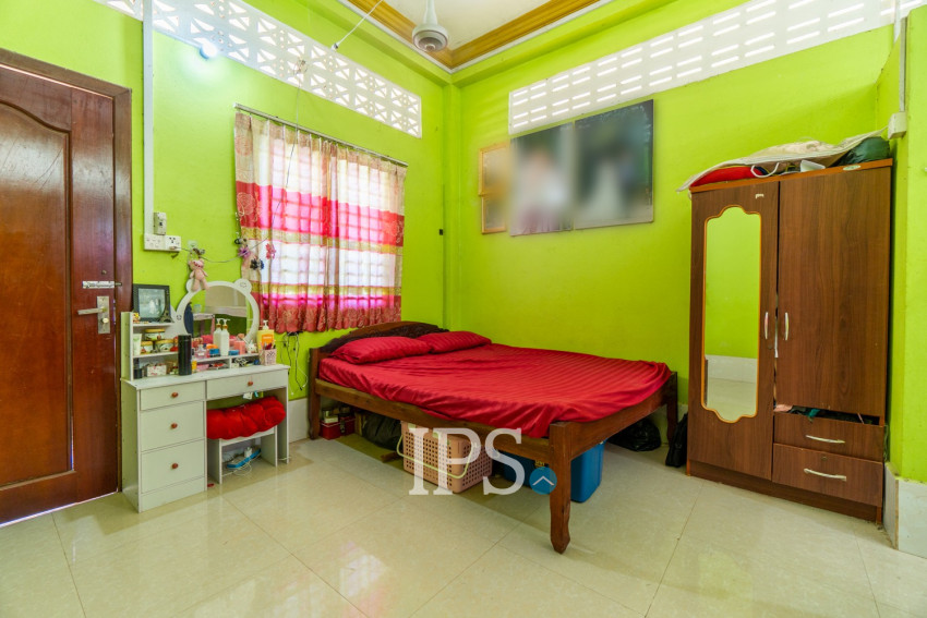 6 Bedroom House For Sale - Slor Kram, Siem Reap