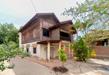4 Bedroom House For Rent - Sala Kamreuk, Siem Reap thumbnail