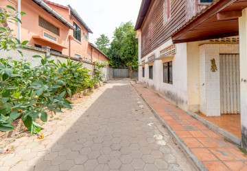 4 Bedroom House For Rent - Sala Kamreuk, Siem Reap thumbnail