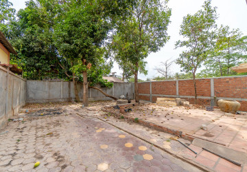 4 Bedroom House For Rent - Sala Kamreuk, Siem Reap thumbnail